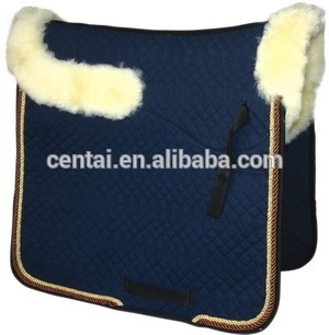 Dressage saddle pad