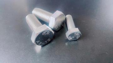 High strength hex head bolt