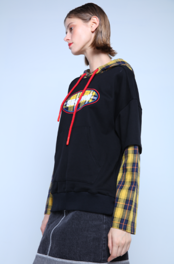 CONTRASTING CHECKED WITH POUCH POCKET HOODIE