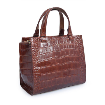 Sac à main en cuir façon crocodile bordeaux