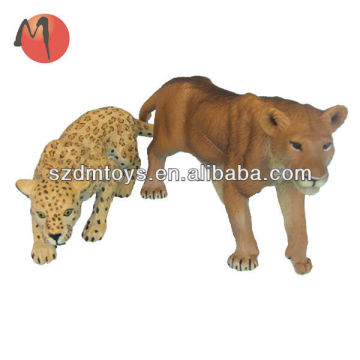 small plastic animal figurines/resin animal figurines