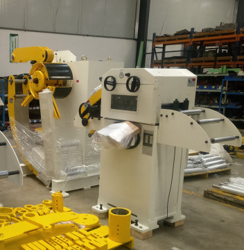 Hydraulic Decoiler Straightener Machine