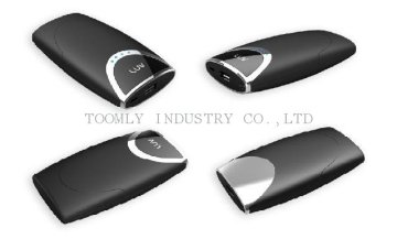 Black And White, 8000mah Capacity, Power Bank For Apple Iphone 4 Adapter Charger