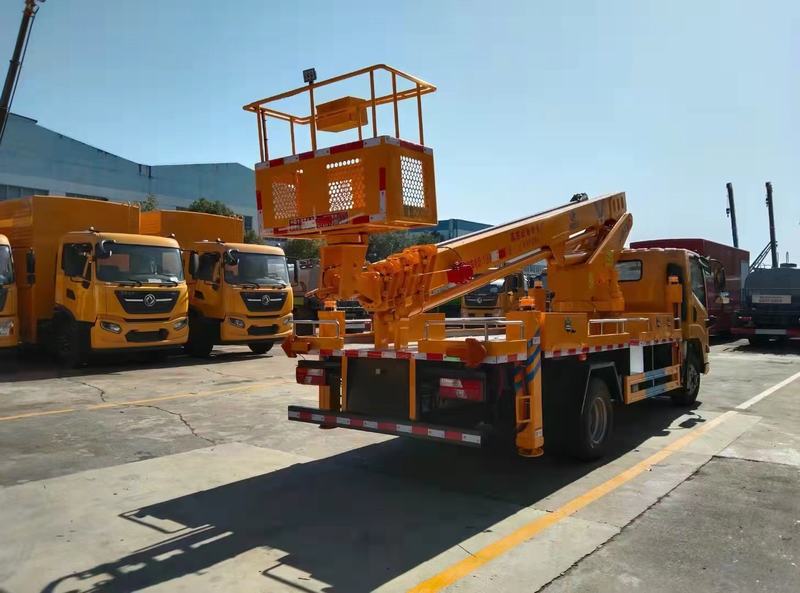 CLW 24M Telescopic Boom Platform Truck