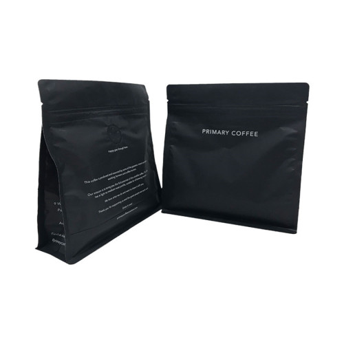 Ekologicky šetrné kávové černé plastové tašky na zip.