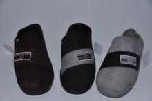 Bright color of men's slippers