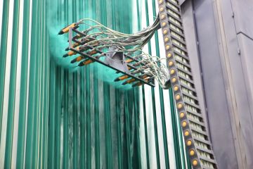 Aluminium extrusion profiles with powder coating