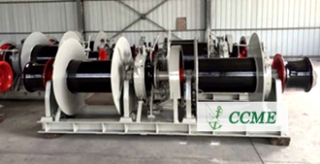 Marine hydraulic anchor windlass