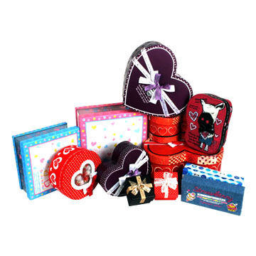 Cardboard trinket box, suitable for packing small toys, earrings, necklace, finger rings/other gifts