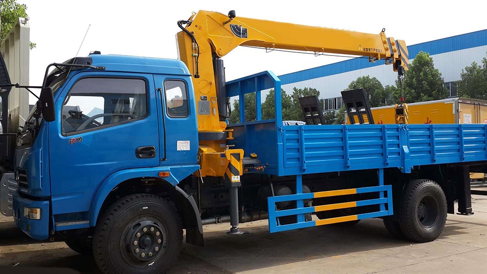 Garbage Compactor Truck Crane