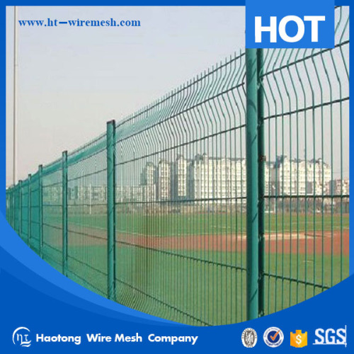 manufacture 3 bends wire mesh fence powered/pvc coated
