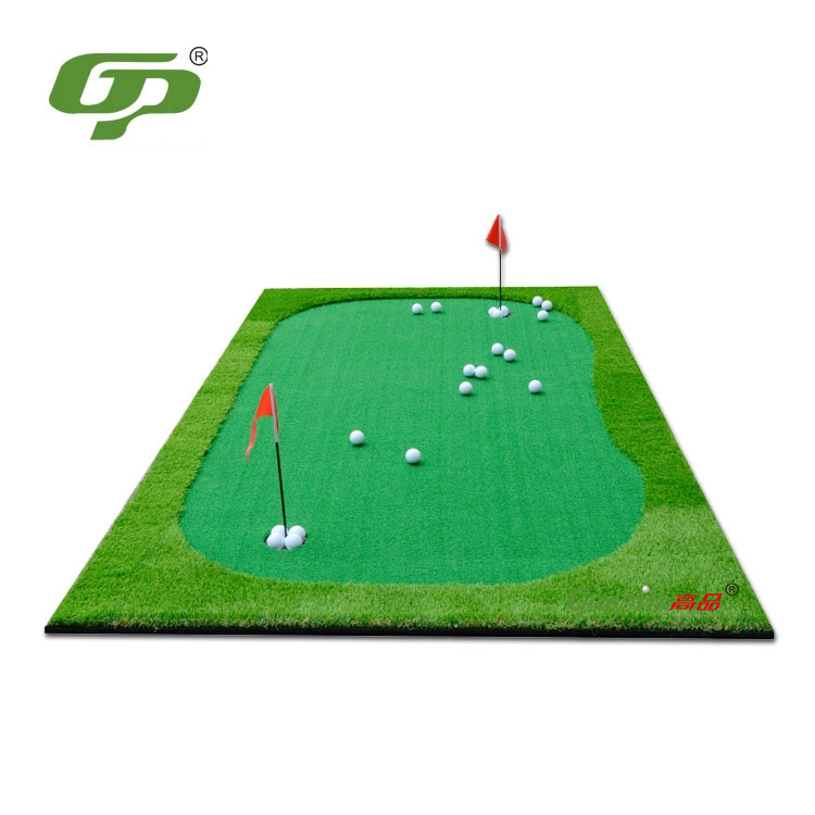 Outdoor Golf Putting Green