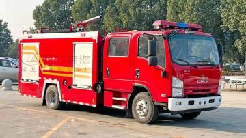 ISUZU airport fire truck