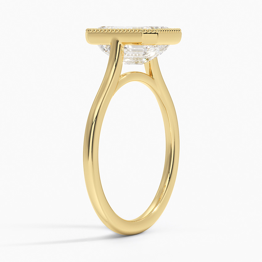 Πλάγια όψη του FLORAL JEWELRY FLR-010 που δείχνει τον ανοιχτό χώρο κάτω από το διαμάντι και τους ώμους από κίτρινο χρυσό