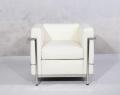 Beyaz Deri Le Corbusier LC2 Sandalye Çoğaltma