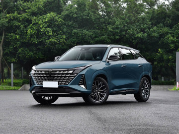 5-seat Compact SUV Changan UNI-Z