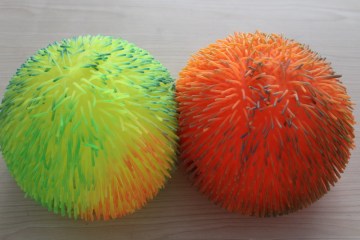 Jumbo Two-Tone Puffer Balls 10 inches