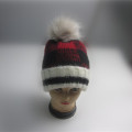 Desmontable Pompom Plaid Cuff Beanie