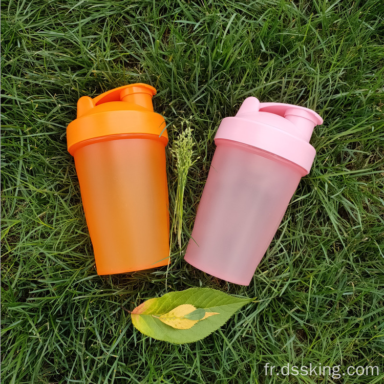 Logo personnalisé 400 ml tasse Shake Fitness Sports à eau réutilisables avec ballon à mélange