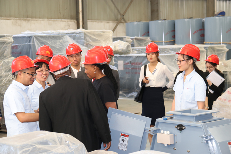 South African Embassy delegation to Hexie Group for Visiting3