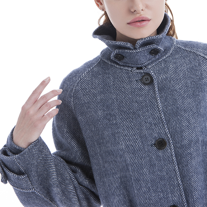 The collar of the classic cashmere winter coat