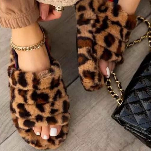 Women Faux Fur Outdoor Slippers Flat Open Toe Furry Plush Casual Plus Size Lady Sandals Mule Slides