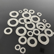 Durable and corrosion-resistant flat washers