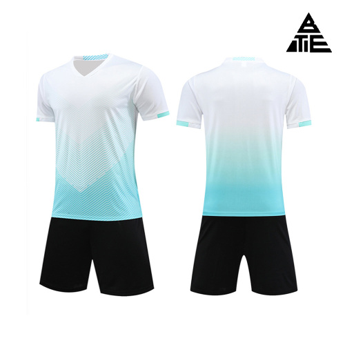 Uniforme de entrenamiento de fútbol degradado azul y blanco.