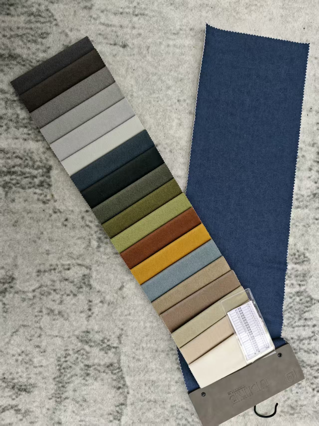 نسيج مخملي velvet fabric