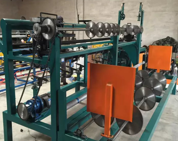 W pełni automatyczna maszyna do tkania ogrodzeń z ogniwami łańcuchowymi