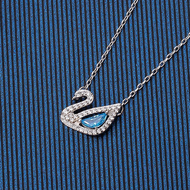 European American Fashion Jewel Jewelry Blue Diamond Swan Necklace Austria Exquisite Charming White Gold Clavicle Chain Valentine's Day Gift Necklace for Women