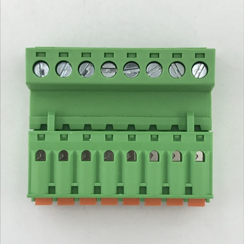 auf Federstecker und -buchse schrauben