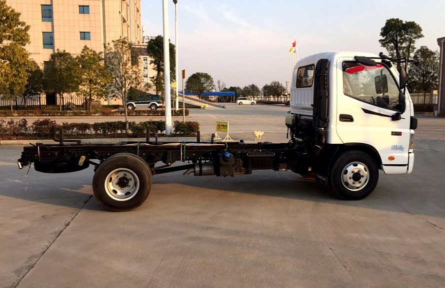 foton water truck chassis 2