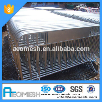 Concert barrier, crowd control barrier, used road barrier, road safety barrier