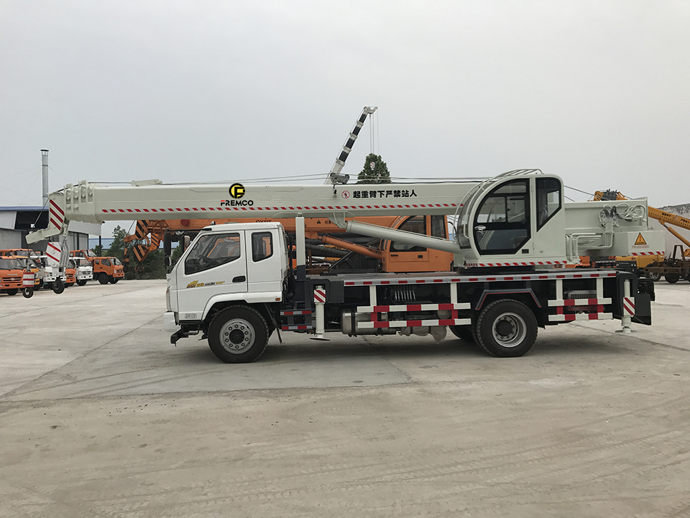 16t Double-axle Drive Mobile Crane