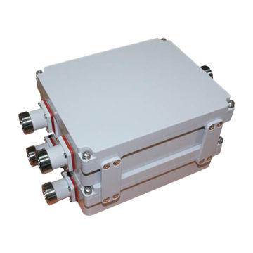 Dual-band combiner, two band combiner