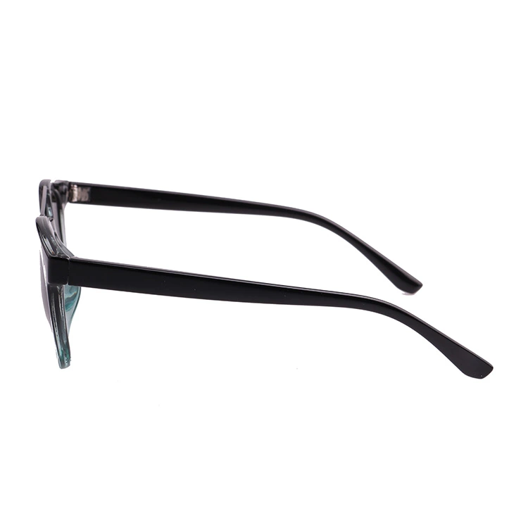 2019 Stylish Rising Cat Eye Sunglasses with Smoke Lens