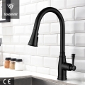 Elegante grifo para lavabo de cocina de arco alto con spray