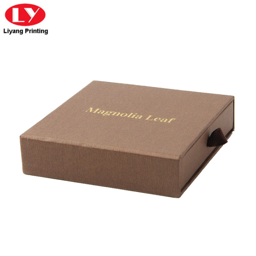 Aangepast gouden logo Brown Paper Box Sieradenverpakking