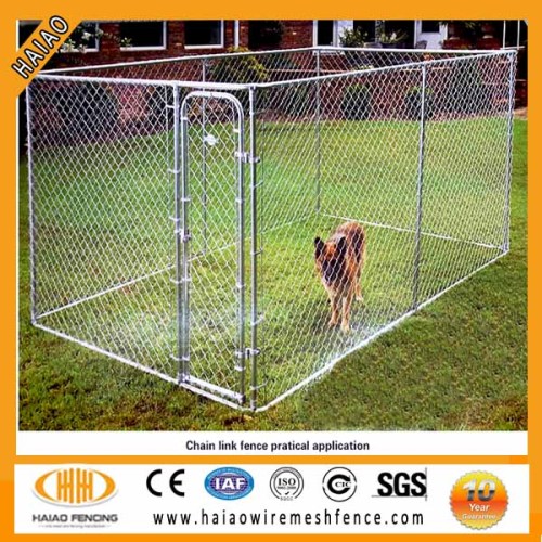 Dog proof chain link fence and chain link fence dou run