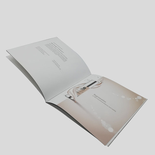 Custom Embossed Surface Finshing Cosmetic Paper Brochure