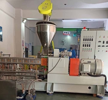 PFA polymer compounding machine
