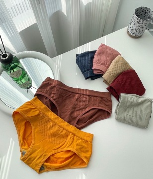 Seamless Low-Rise Breathable Female Underwear