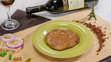 Seasoned Pickled Beefsteak with Black Pepper