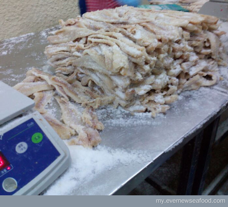 အရည်အသွေးမြင့် ဆားနယ်ခြောက် alaska pollock migas