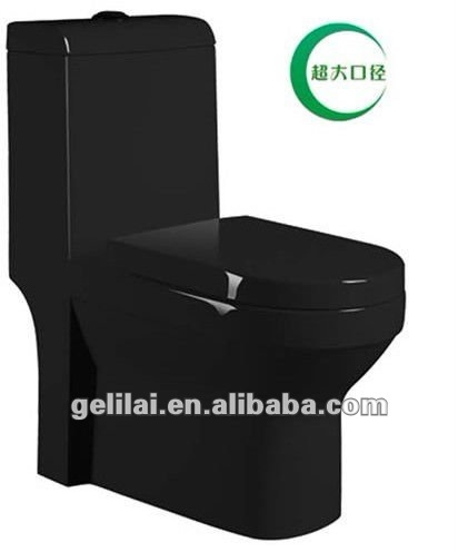 2015 More Popular One Piece Black Toilet