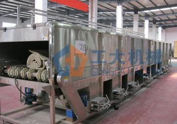 Bactericidal spray machine