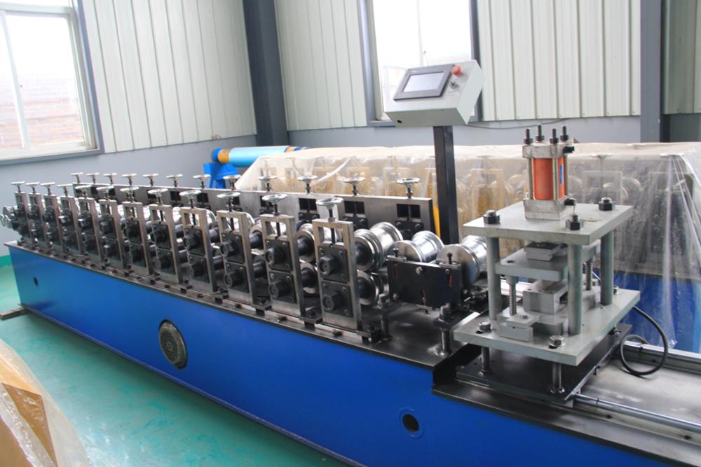 automatic steel garage roll former shutter roll forming mill/automatic roller shutter door slat roll forming machine