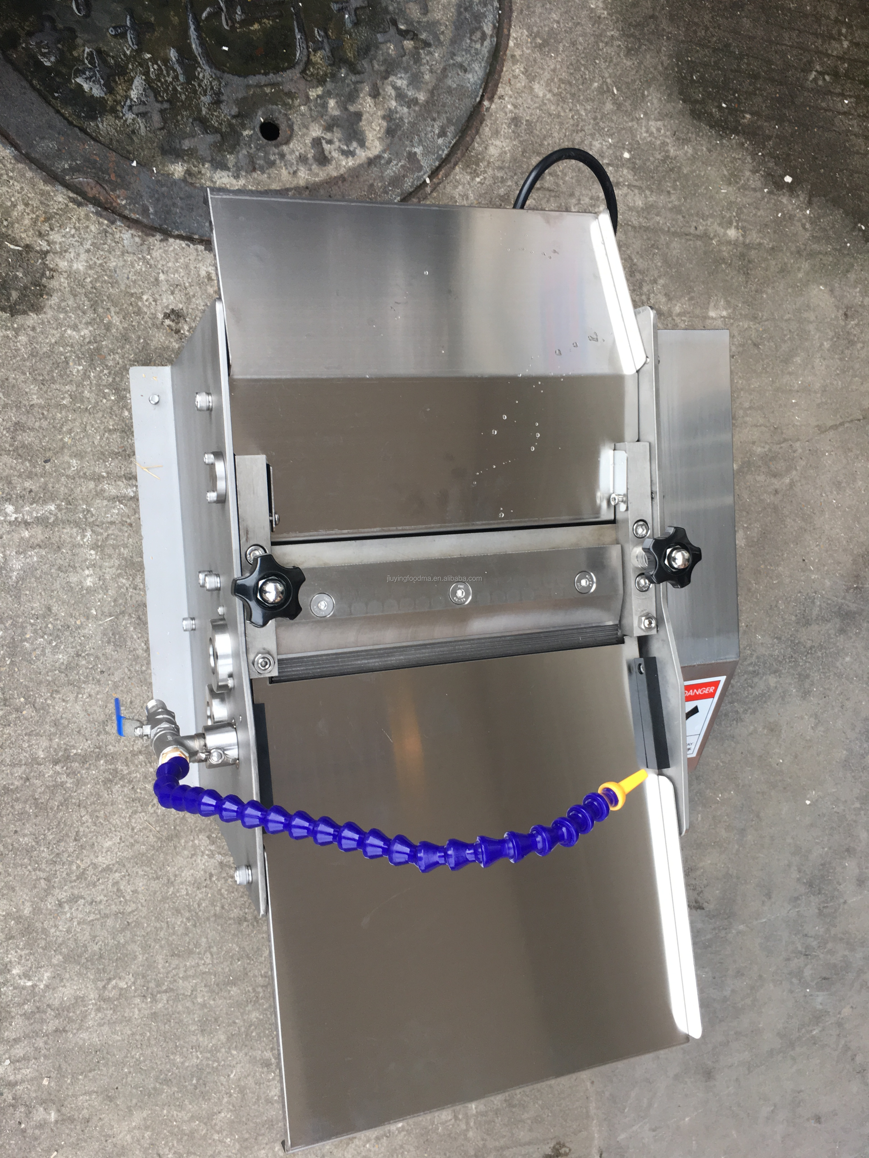 SUS 304 Fish Processing Machine / Industrial Fish Skin Peeling Machine