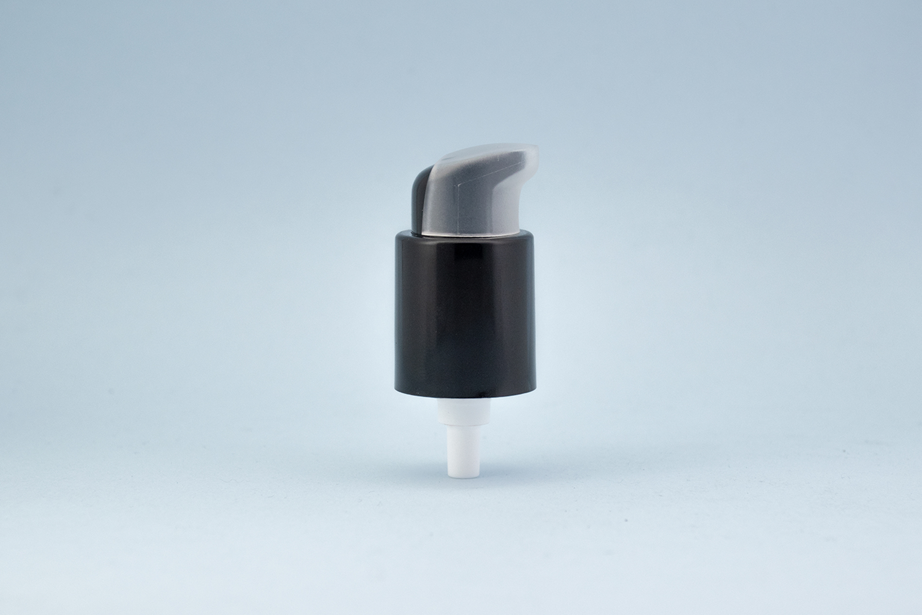 مضخة معالجة بجدار مزدوج أسود ناعم 18/415 مع قفل يسار ويمين 18/415 Black Smooth Double Wall Treatment Pump With Left And Right Lock